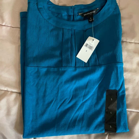 Banana Republic sleeveless top - Picture 1 of 3
